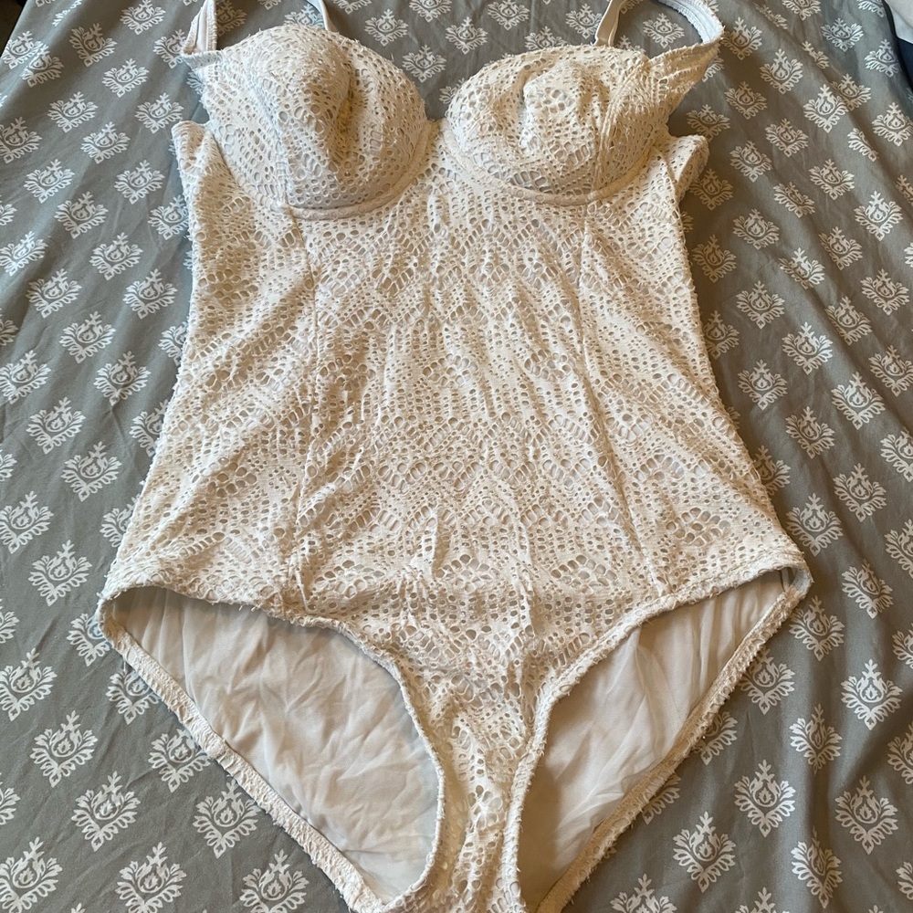 Torrid One piece bathing suit size 0